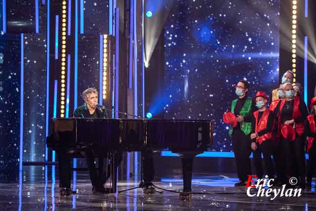 Julien Clerc, Téléthon,Télévision France 2 (Paris), 4 décembre 2021, © Eric Cheylan / https://lovinglive.fr