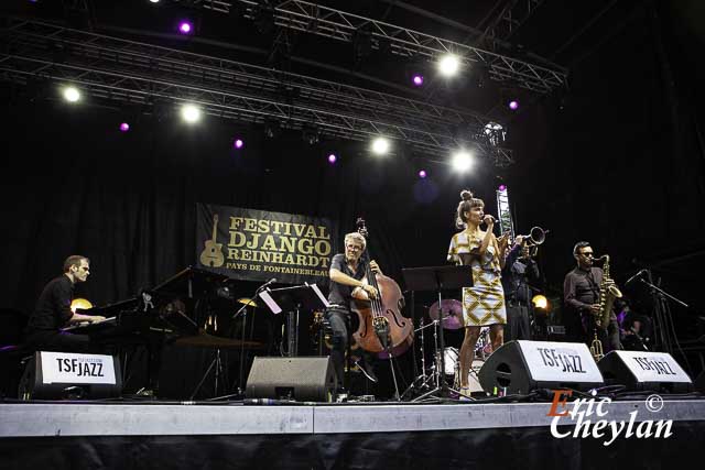 Kyle Eastwood, Festival Django Reinhardt, Prairie du Bois d'Hyver, Parc du Château (Fontainebleau), 1 juillet 2021, © Eric Cheylan / https://lovinglive.fr