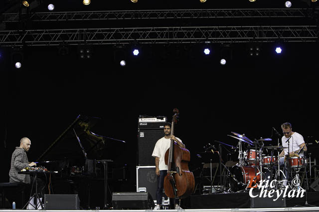 Gauthier Toux Trio, Festival La Défense Jazz Festival (Paris), 26 juin 2023, © Eric Cheylan / https://lovinglive.fr