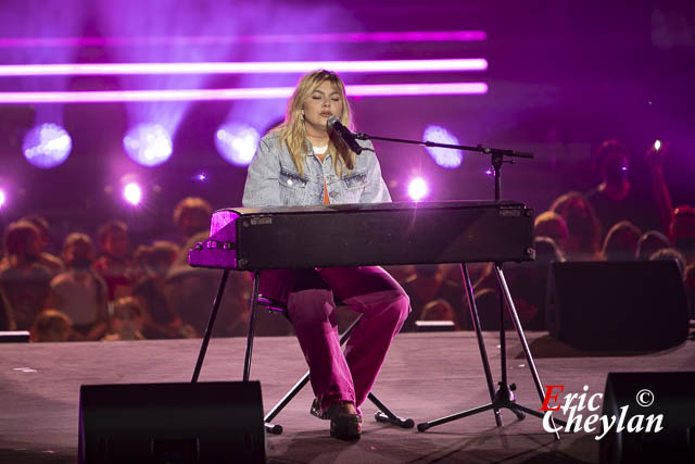 Louane, RFM Music Show, 40ème anniversaire de la radio RFM, Palais des Sports Marcel Cerdan (Levallois), 26 juin 2021, © Eric Cheylan / volubilis.net