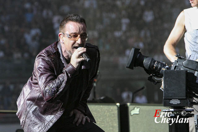 U2, Le Stade de France (Paris), 11 juillet 2009, © Eric Cheylan / https://lovinglive.fr