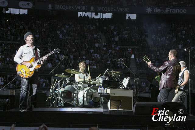 U2, Le Stade de France (Paris), 11 juillet 2009, © Eric Cheylan / https://lovinglive.fr