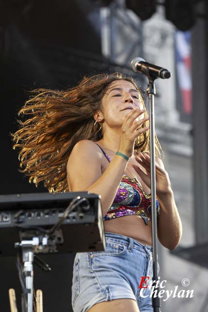 Izia, FNAC Live (Paris), 18 juillet 2015, © Eric Cheylan / https://lovinglive.fr