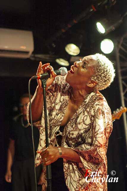 Liv Warfield, Le New Morning (Paris), 2 Août 2019, © Eric Cheylan / https://lovinglive.fr