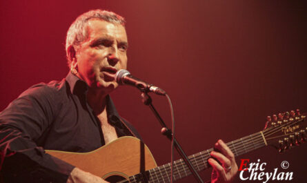 Bernard Lavilliers, Téléthon, Le Bataclan (Paris), 6 décembre 2009, © Eric Cheylan / https://lovinglive.fr