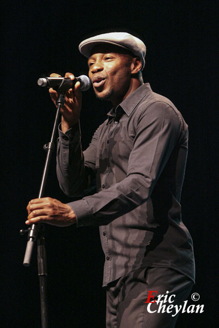 MC Solaar, Soirée Music'Amet, Théâtre de Neuilly (Neuilly), 28 septembrer 2010, © Eric Cheylan / https://lovinglive.fr