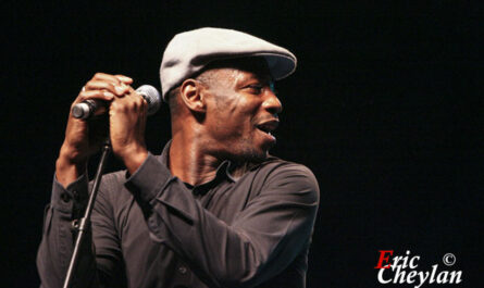 MC Solaar, Soirée Music'Amet, Théâtre de Neuilly (Neuilly), 28 septembrer 2010, © Eric Cheylan / https://lovinglive.fr