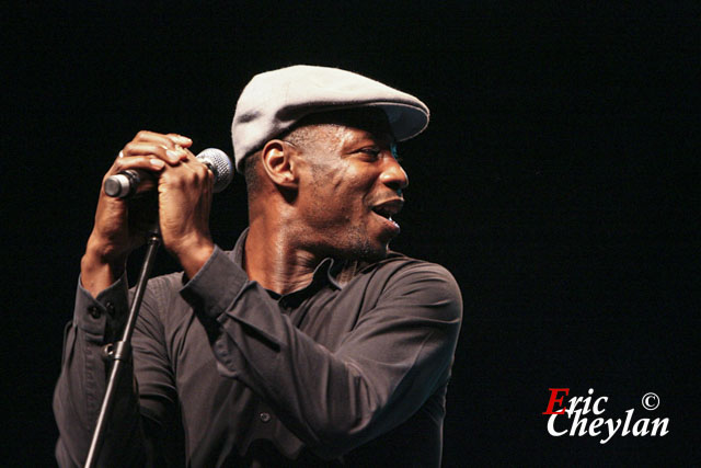 MC Solaar, Soirée Music'Amet, Théâtre de Neuilly (Neuilly), 28 septembrer 2010, © Eric Cheylan / https://lovinglive.fr