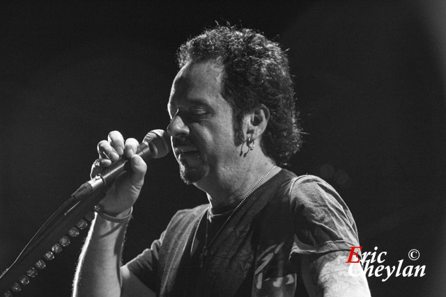 Steve Lukather, Elysée Montmartre (Paris), 13 novembre 2010, © Eric Cheylan / https://lovinglive.fr