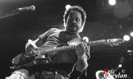 Steve Lukather, Elysée Montmartre (Paris), 13 novembre 2010, © Eric Cheylan / https://lovinglive.fr