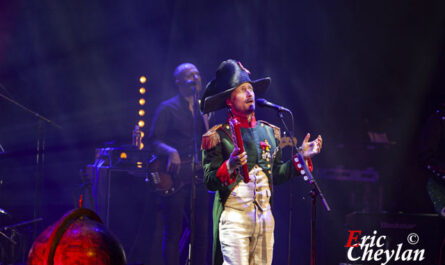 The Divine Comedy, Les Folies Bergère (Paris), 10 janvier 2009, © Eric Cheylan / https://lovinglive.fr