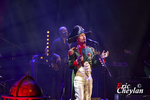 The Divine Comedy, Les Folies Bergère (Paris), 10 janvier 2009, © Eric Cheylan / https://lovinglive.fr