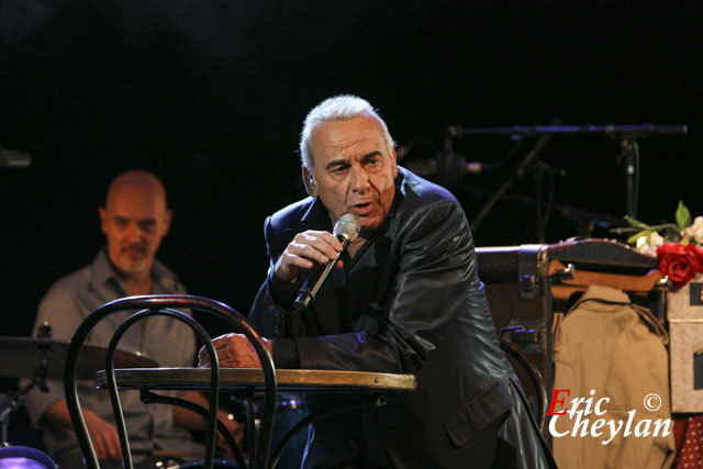 Michel Fugain, l'Alhambra (Paris), 21 janvier 2009, © Eric Cheylan / https://lovinglive.fr