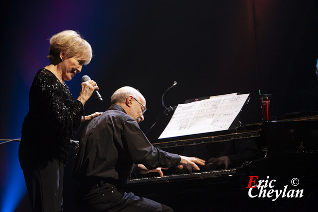 Nicole Croisille, l'Alhambra (Paris), 22 janvier 2012, © Eric Cheylan / https://lovinglive.fr