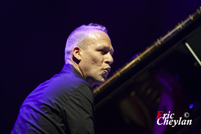 Avishai Cohen (Paris), 4 novembre 2013, © Eric Cheylan / https://lovinglive.fr