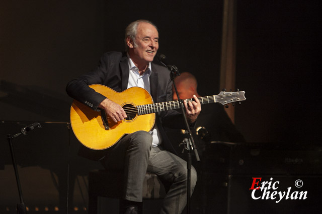 Maxime Le Forestier, Les Folies Bergère (Paris), 3 février 2014, © Eric Cheylan / https://lovinglive.fr