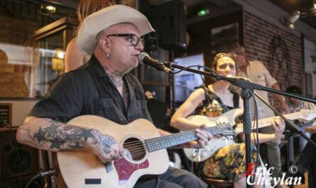 Sanseverino, Café Paul Bert (Saint-Ouen), 12 juin 2025, © Eric Cheylan / https://lovinglive.fr