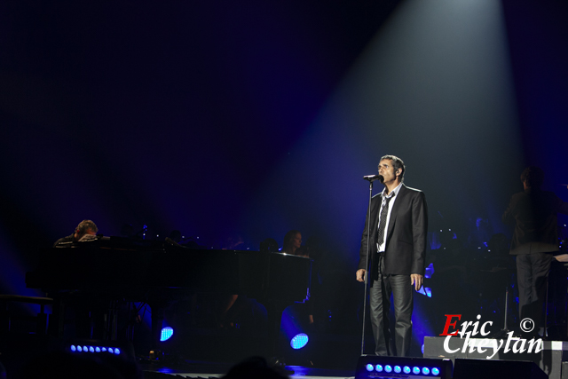 Julien Clerc, Le Dôme de Paris (Paris), 6 juin 2012, © Eric Cheylan / https://lovinglive.fr