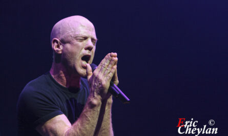 Jimmy Somerville, RFM Party 80, Zénith (Paris), 24 novembre 2010, © Eric Cheylan / https://lovinglive.fr