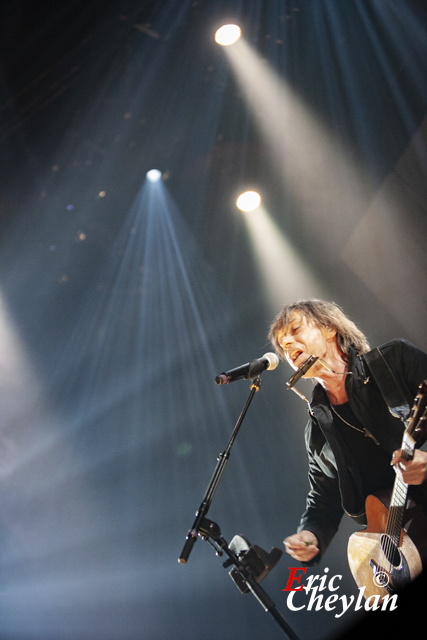 Jean-Louis Aubert, Accor Arena (Paris), 28 novembre 2011, © Eric Cheylan / https://lovinglive.fr