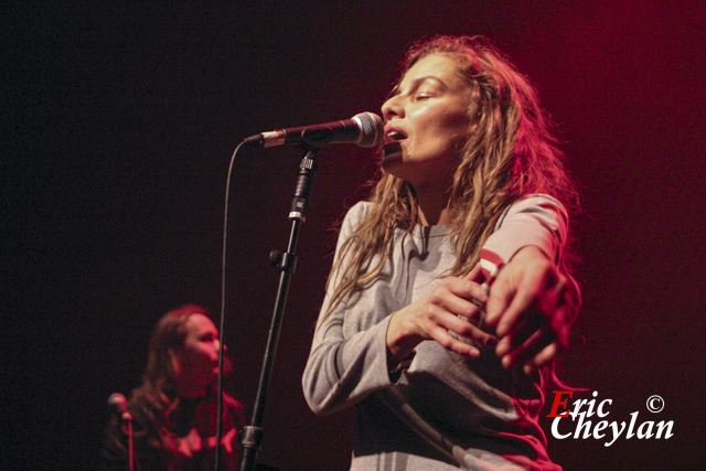 Elli Medeiros, Les femmes s'en mêlent, le Café de la Danse (Paris), 21 avril 2006, © Eric Cheylan / https://lovinglive.fr