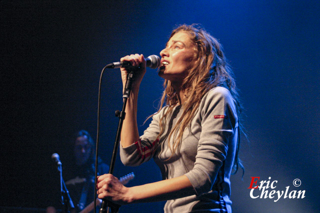 Elli Medeiros, Les femmes s'en mêlent, le Café de la Danse (Paris), 21 avril 2006, © Eric Cheylan / https://lovinglive.fr