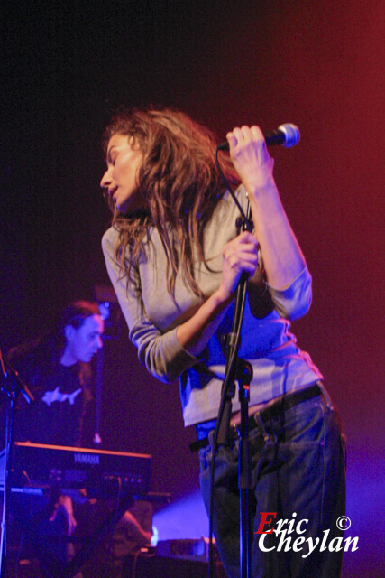 Elli Medeiros, Les femmes s'en mêlent, le Café de la Danse (Paris), 21 avril 2006, © Eric Cheylan / https://lovinglive.fr