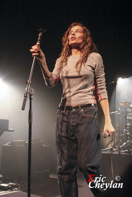 Elli Medeiros, Les femmes s'en mêlent, le Café de la Danse (Paris), 21 avril 2006, © Eric Cheylan / https://lovinglive.fr