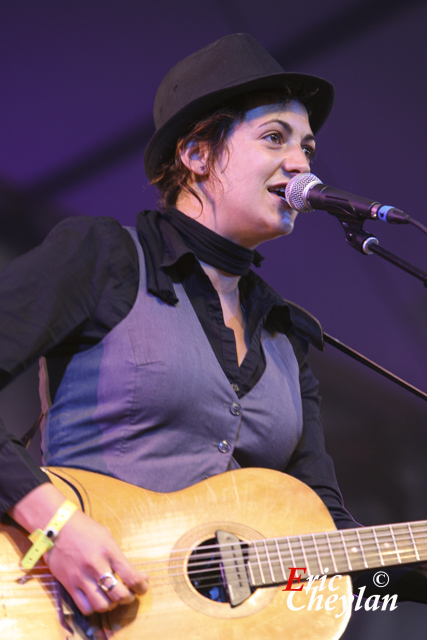 Mell, FNAC Indétendances (Paris), 8 aout 2009, © Eric Cheylan / https://lovinglive.fr