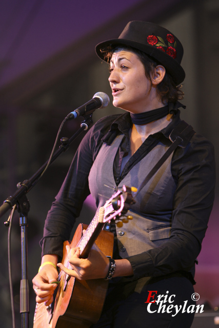 Mell, FNAC Indétendances (Paris), 8 aout 2009, © Eric Cheylan / https://lovinglive.fr