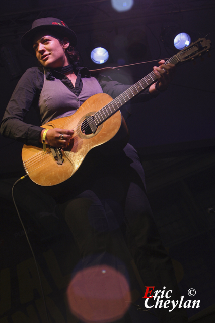 Mell, FNAC Indétendances (Paris), 8 aout 2009, © Eric Cheylan / https://lovinglive.fr