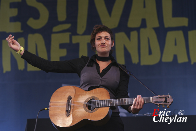 Mell, FNAC Indétendances (Paris), 8 aout 2009, © Eric Cheylan / https://lovinglive.fr
