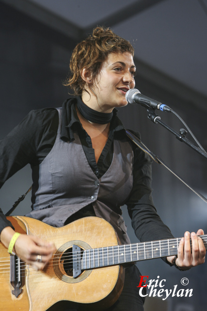 Mell, FNAC Indétendances (Paris), 8 aout 2009, © Eric Cheylan / https://lovinglive.fr