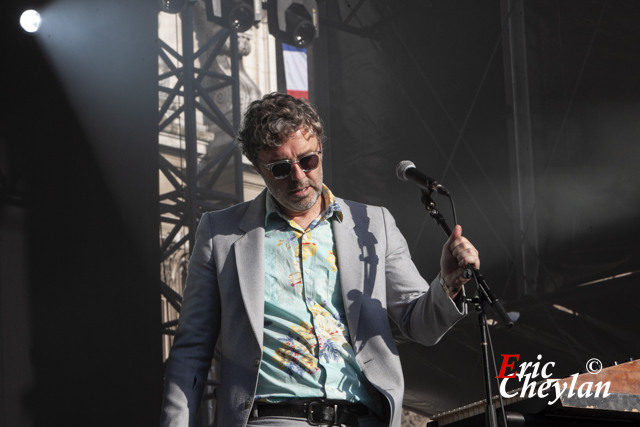 Baxter Dury, Fnac Live, Place de l'Hôtel de Ville (Paris), 17 juillet 2015, © Eric Cheylan / https://lovinglive.fr