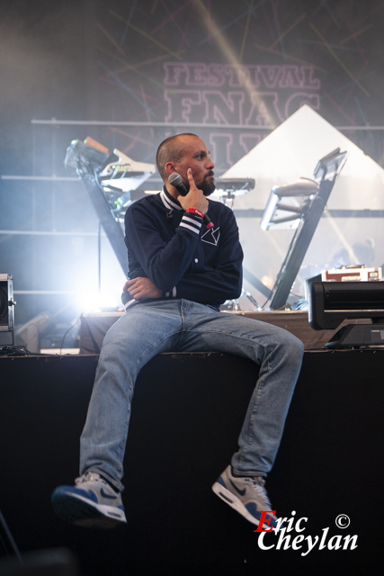 Synapson, FNAC Live, Place de l'Hôtel de Ville (Paris), 22 juillet 2016, © Eric Cheylan / https://lovinglive.fr
