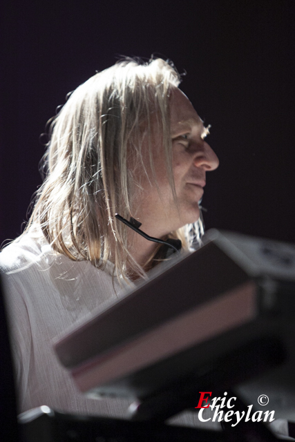Deep Forest, Le Grand Rex (Paris), 3 octobre 2011, © Eric Cheylan / https://lovinglive.fr