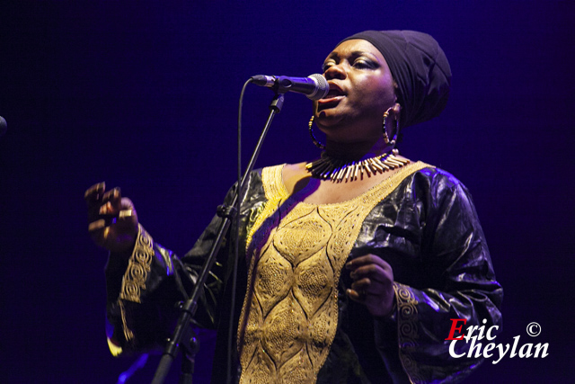 Deep Forest, Le Grand Rex (Paris), 3 octobre 2011, © Eric Cheylan / https://lovinglive.fr