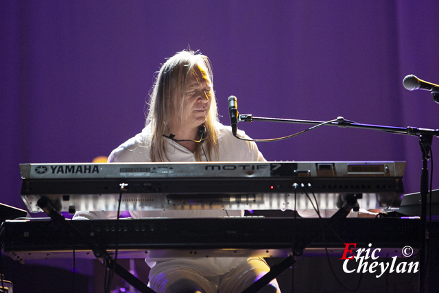 Deep Forest, Le Grand Rex (Paris), 3 octobre 2011, © Eric Cheylan / https://lovinglive.fr